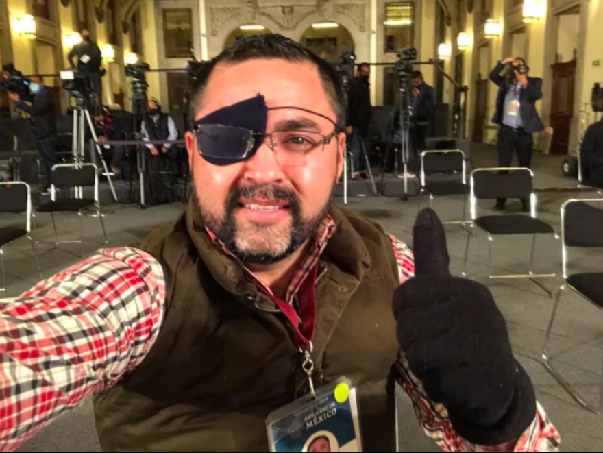 Falso pirata de la mañanera se registra como candidato de Morena a una alcaldía en Sinaloa