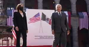 Kamala Harris y AMLO en Palacio Nacional