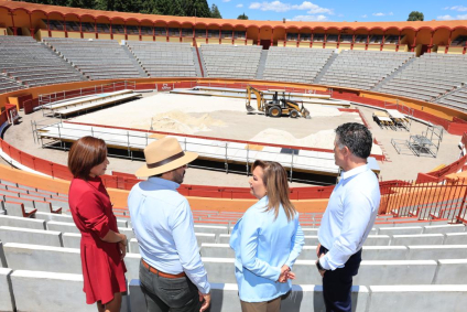 Gobernadora revisa plaza de toros "El Pana”