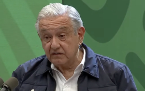 AMLO reclama al INE por censurar su entrevista y no investigue a los bots que lo atacan