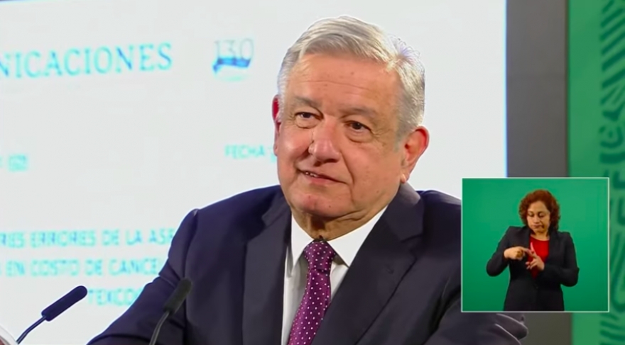 Celebra AMLO aprobación de la ley de energía eléctrica