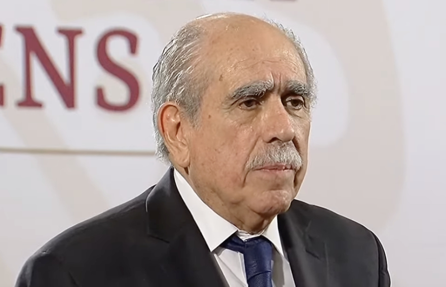 Gobierno de AMLO desmiente investigación contra Carlos Loret pero confirma investigación contra Latinus