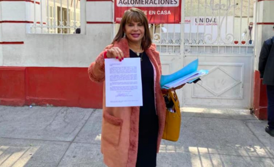 Claudia Yáñez renuncia a Morena, acusa que hubo tratos oscuros para imponer superdelagados como candidatos