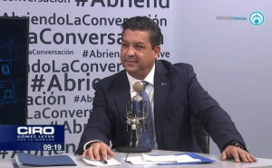 “Al gobierno le urgen distractores”, dice Cabeza de Vaca por orden de aprehensión en su contra