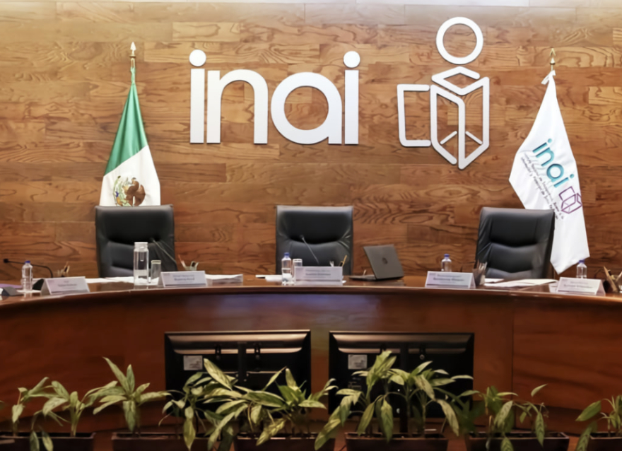 INAI y organismos estatales de transparencia solicitan reunión con Sheinbaum