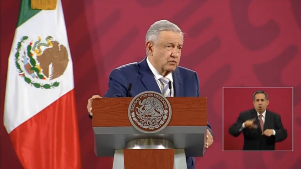 AMLO mintió al IMPI; aseguró usar como fecha de primer uso de su nombre dos días antes de nacer