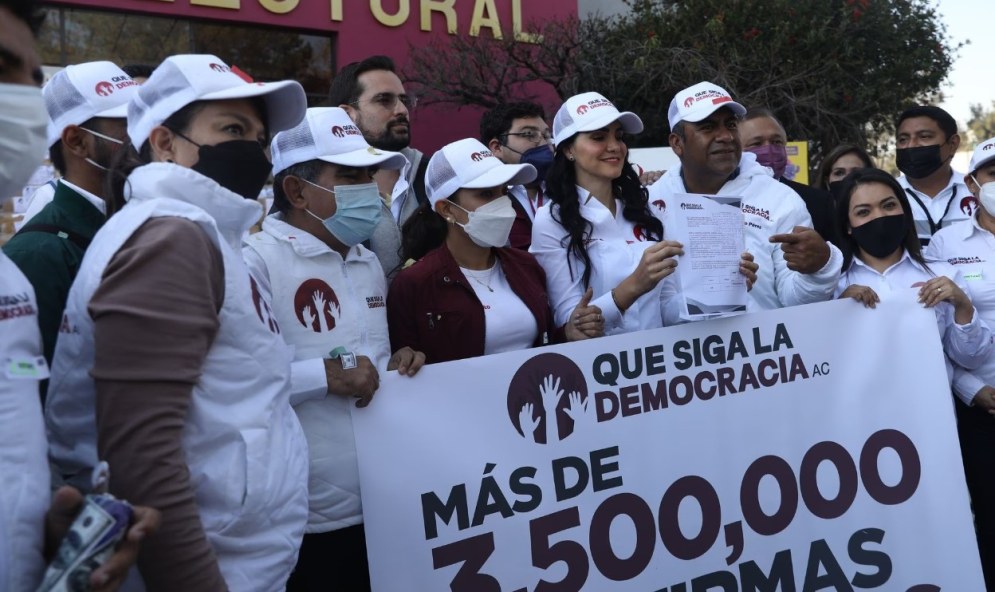 INE revela que más de 17 mil muertos firmaron la revocación de mandato