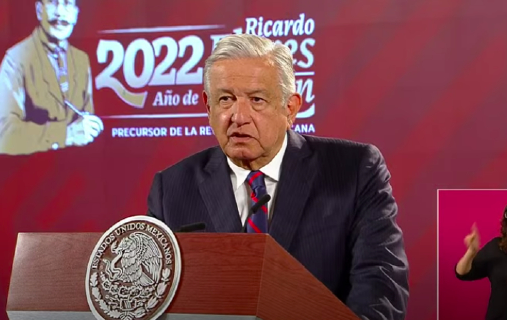 AMLO amenaza con iniciar campaña para desmontar la Estatua de la Libertad por el caso Assange