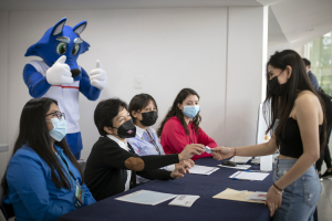 BUAP entrega 40 mil credenciales a estudiantes; estos son sus beneficios