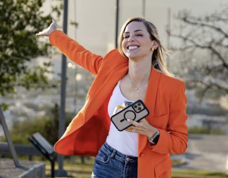 Mariana Rodríguez no acepta la derrota y advierte que “nadie le va a robar las elecciones”