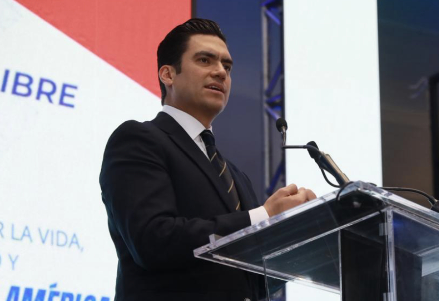 Jorge Romero alerta en foro América Libre sobre situación de México y la destrucción institucional que hizo Morena