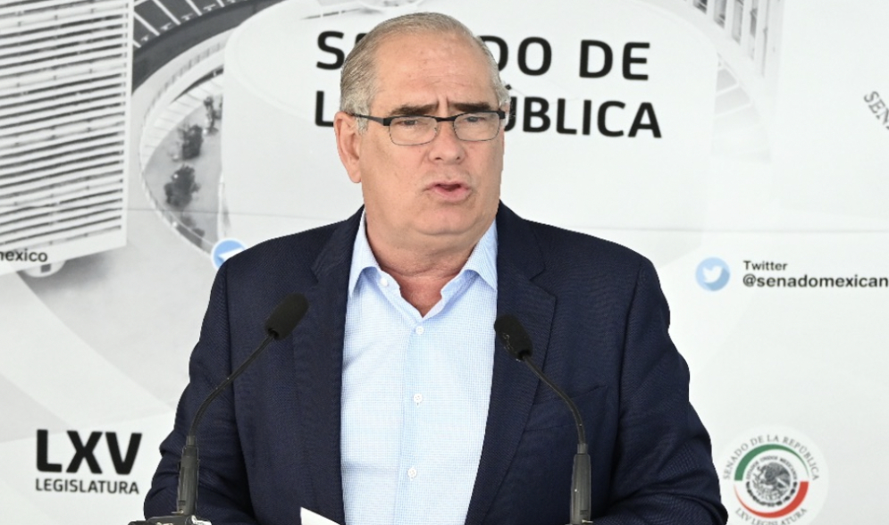 Julen Rentería se burla de Nahle y la SENER: “se les olvidó el pequeño detalle de un suministro de agua para Dos Bocas