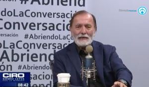 Epigmenio Ibarra exige a medios y periodistas disculpas a padres del caso Ayotzinapa por “construir la mentira histórica”