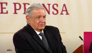 AMLO evade responder sobre video de funcionarios de Sansores recibiendo “cash”: “no lo conozco”, dice