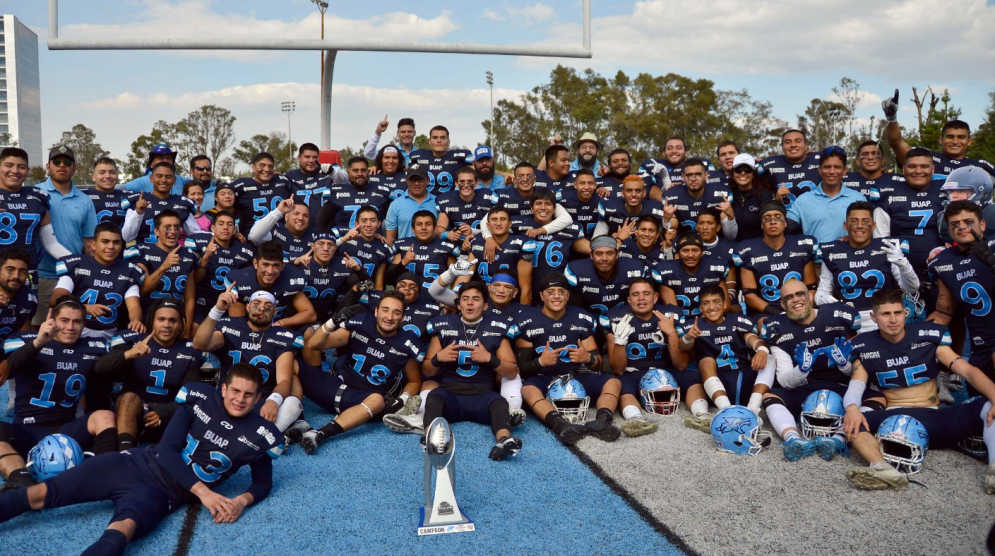 Lobos BUAP de fútbol americano, campeones de la liga de la OFAMO