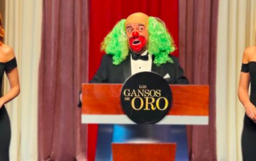 Al Poder se le Revisa, No se le Aplaude: Brozo a AMLO