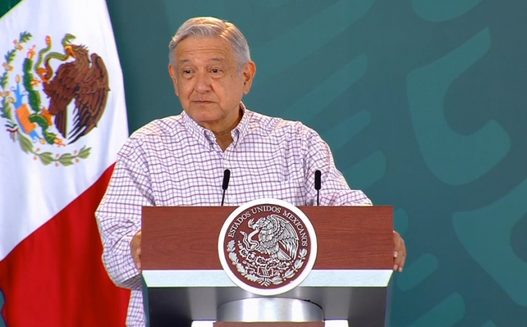 AMLO se atribuye contribución de remesas a la economía, “es apoyo del gobierno”