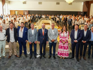 Pepe Chedraui sostiene reunión con la comunidad Libanesa