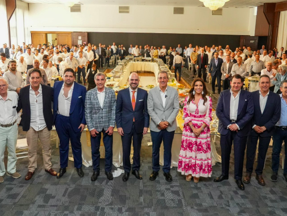 Pepe Chedraui sostiene reunión con la comunidad Libanesa
