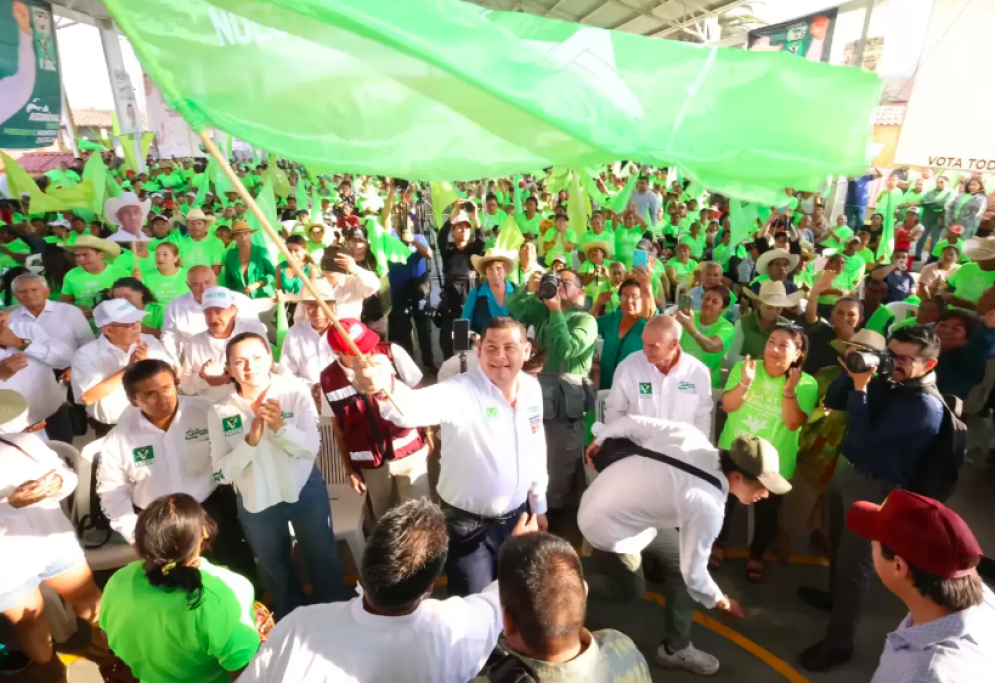 En la sierra norte Alejandro Armenta propone turismo regional, programas sustentables y seguridad