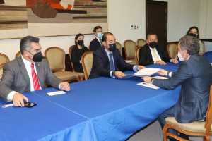 Reunión entre Partidos ante el Departamento de Estado de EU