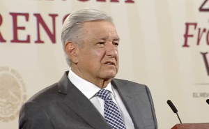 AMLO reta a Calderón a defender a García Luna ante autoridades de Estados Unidos