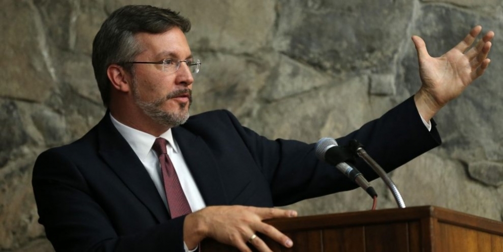 Ackerman se lanza contra el INE y no descarta un posible fraude en las elecciones