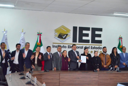 Armenta hace oficial el registro de su plataforma política ante el IEE