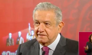 Pide AMLO a FRENAAA tomar una decisión de quedarse o no en la plancha del zócalo