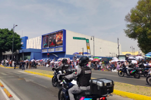 Se lleva a cabo el desfile del 5 de Mayo en orden, seguridad y limpieza