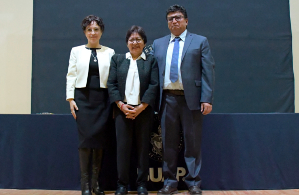 Dicta conferencia en la BUAP la subgobernadora del Banco de México