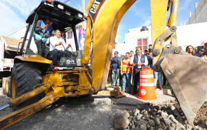 Inician pavimentación en la Guadalupana en San Francisco Totimehuacán