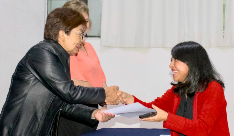 Entregan reconocimientos del Programa Institucional de Evaluación Académica a docentes