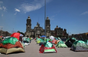 FRENAAA en el Zócalo capitalino