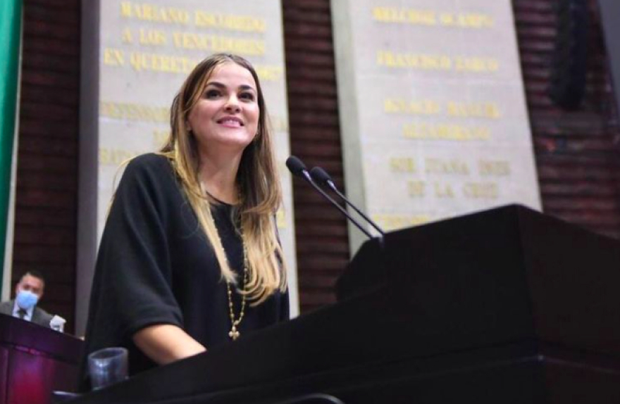 Resbala diputada panista y confunde al hijo de AMLO con el poeta Ramón López Velarde