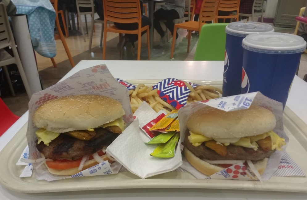 Hamburguesas y refrescos