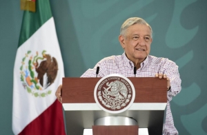 AMLO asegura que ya cumplió 80 compromisos de 100