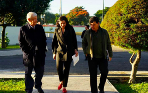 Elizabeth García Vilchis comparte foto con AMLO y Jesús Ramírez: “son mis maestros”, dice