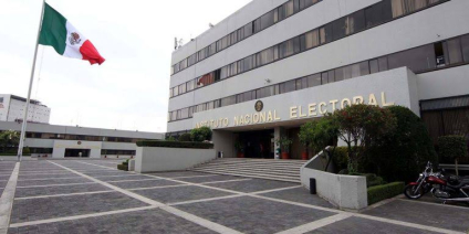 INE presenta controversia constitucional en contra del Plan de B de AMLO y Morena