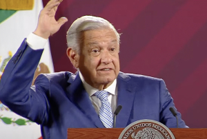 AMLO atribuye falta de apoyo a atletas de nado artístico a que nunca pidieron ayuda