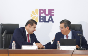 Alejandro Armenta se reúne con Sergio Salomón para iniciar transición