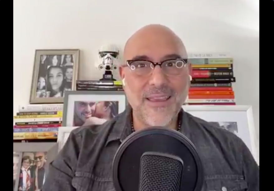 Héctor Suárez Gomís califica Ley antichatarra de morena como 'estúpida'