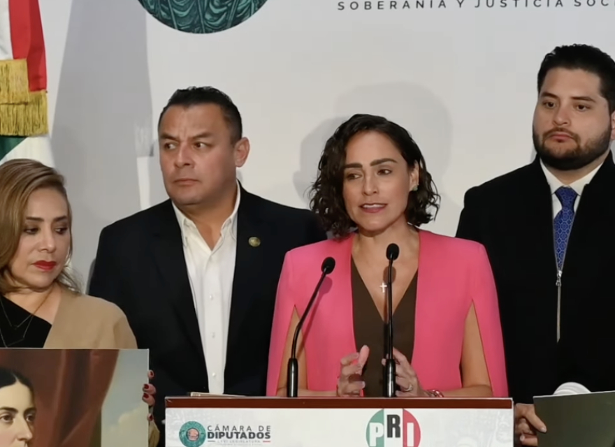 PRI busca que funcionarios paguen 103 mil pesos como multa por alterar nombres de héroes de la patria