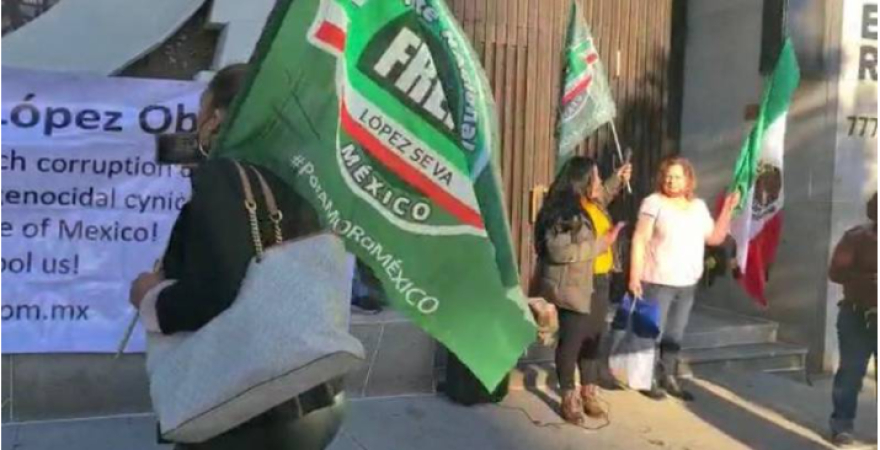 Se enfrentan miembros de FRENA y seguidores de AMLO en Nueva York