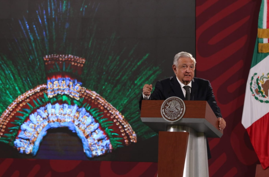 AMLO insiste en que Austria devuelva el Penacho de Moctezuma, "han sido arrogantes y prepotentes"