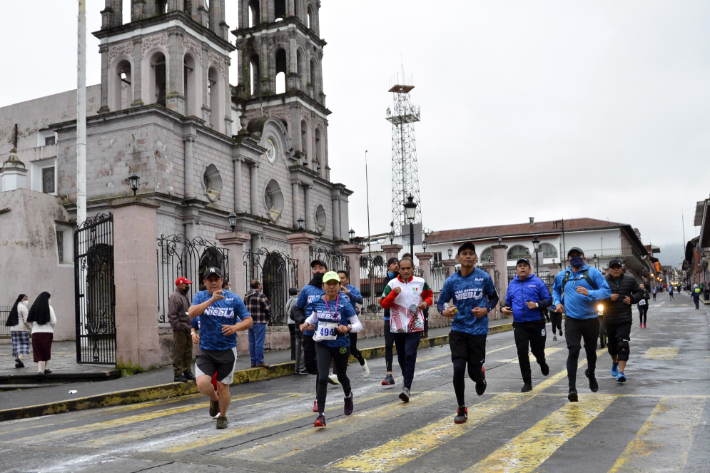 Llevan a cabo Trail Bosque de Niebla BUAP 2022