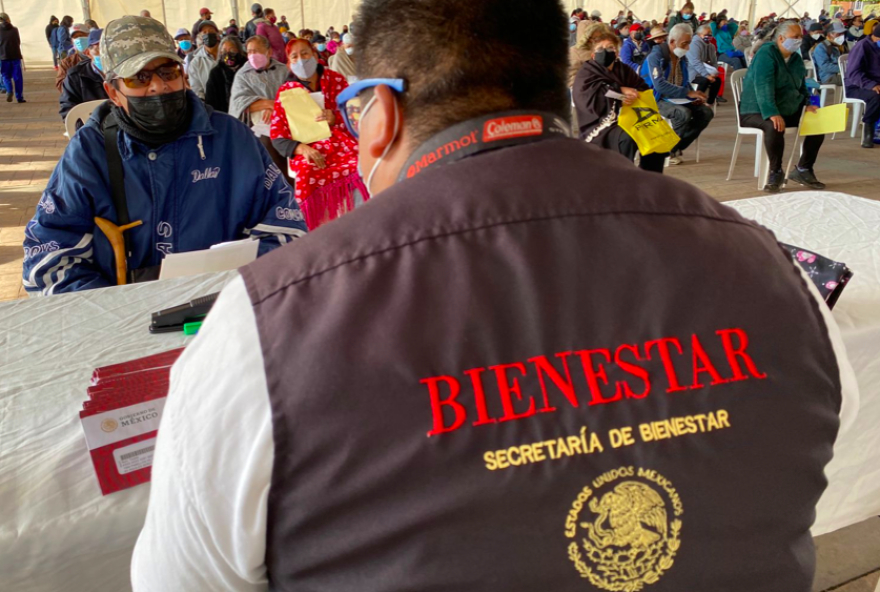 4T analiza adelantar becas y pensiones por Veda Electoral