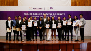 Realizan primer torneo estatal de debate