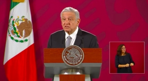 Presume AMLO que el 71% de las personas quieren que siga como presidente