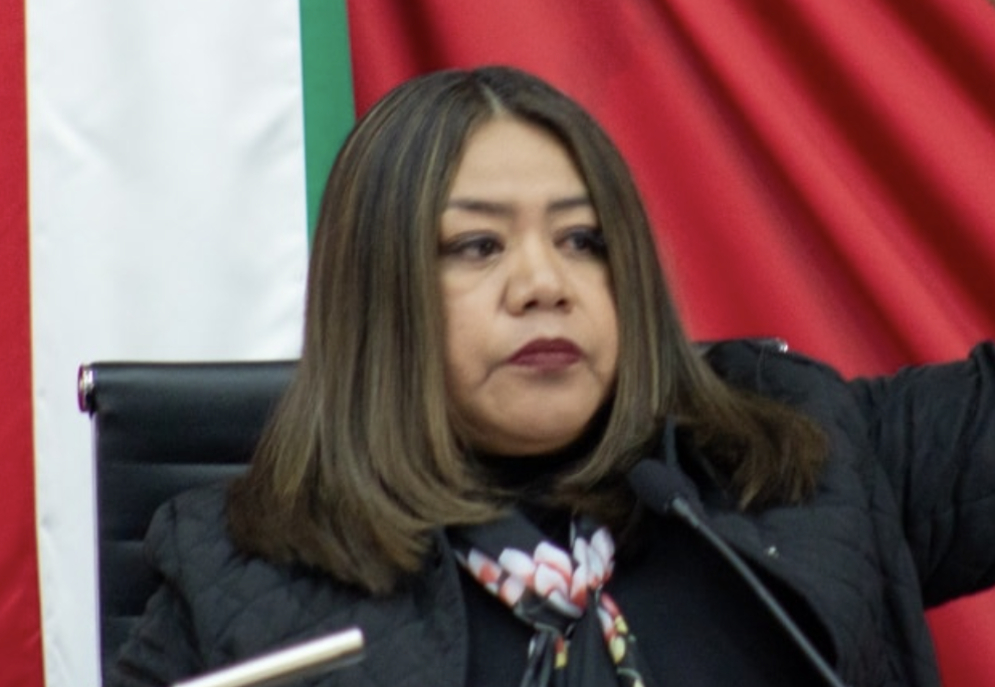 Diputada de la 4T se niega a dar minuto de silencio a Carlos Manzo en el Congreso de Tlaxcala